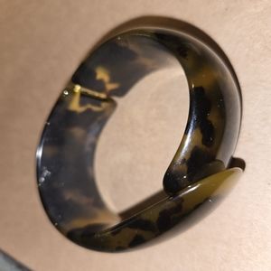 Tortoise Shell Patterned Bracelet